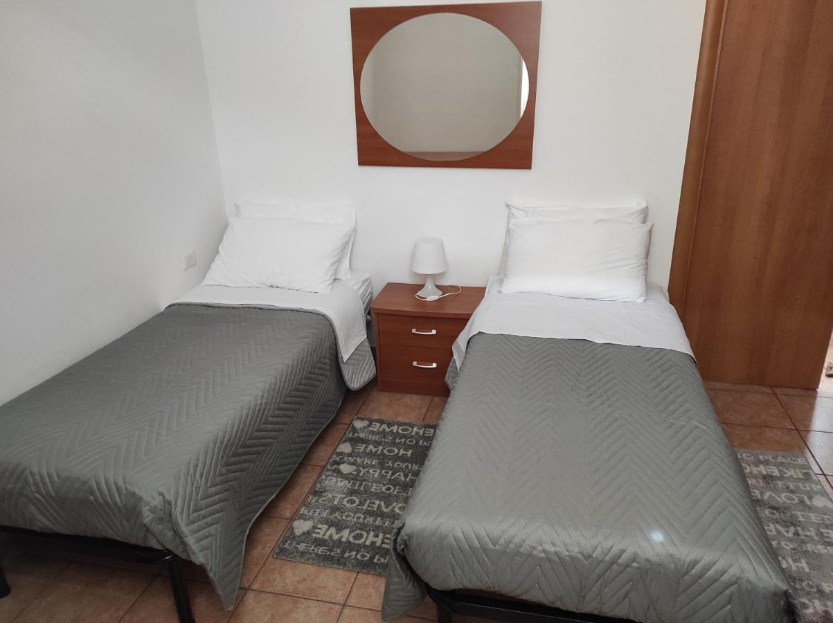 Casa Di Luca Apartamento Lecco Exterior foto